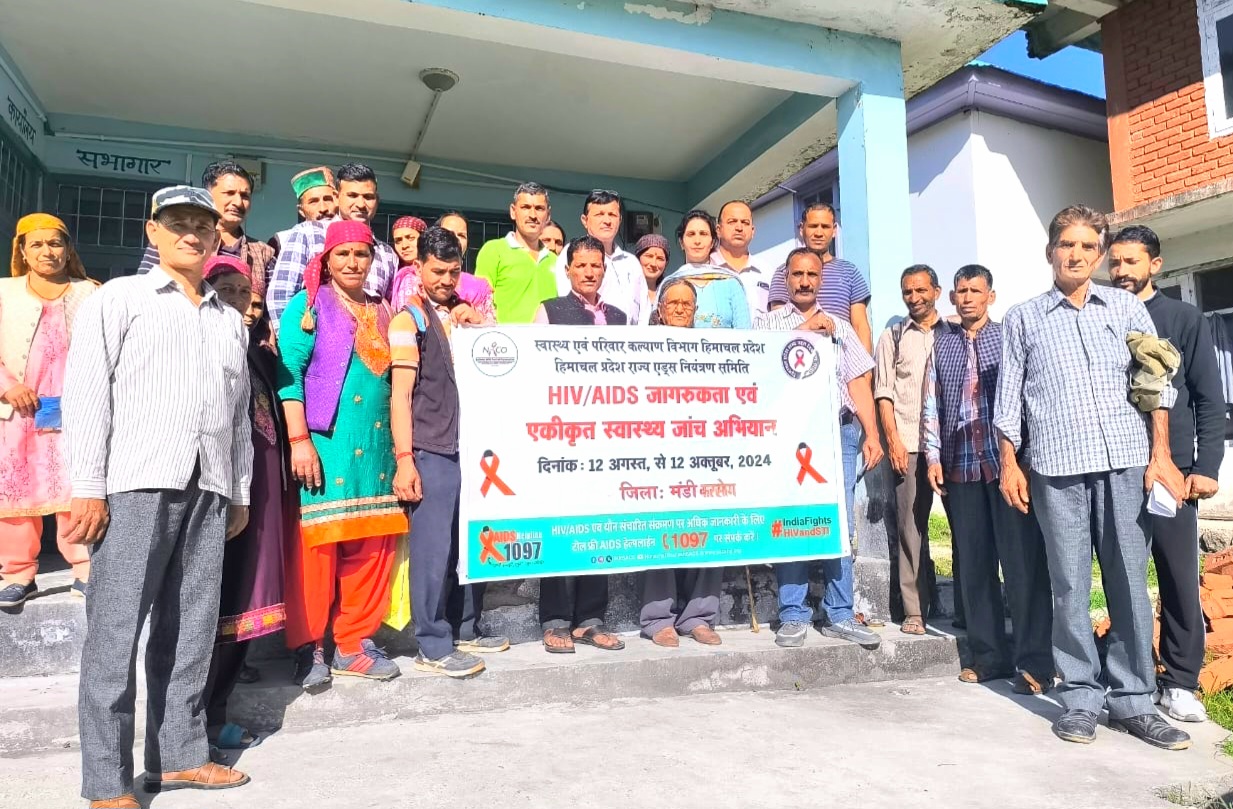 ग्राम सभा के दौरान सनारली व खड़कन पंचायतों में लोगों को किया एचआईवी/एड्स के प्रति जागरूक