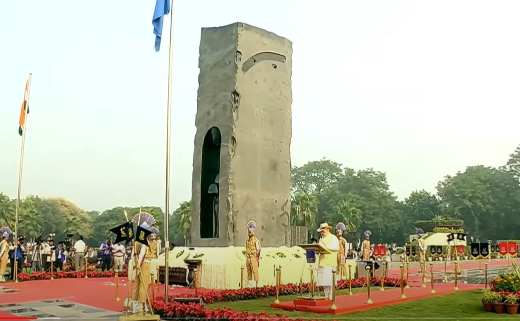 पोलीस स्मृतीदिनानिमित्त देशाचं शहीद पोलिसांना अभिवादन