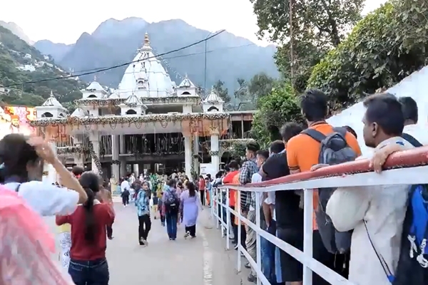 दशहरा का त्योहार पूरे जम्मू में हर्षोउल्‍लास के साथ मनाया गया