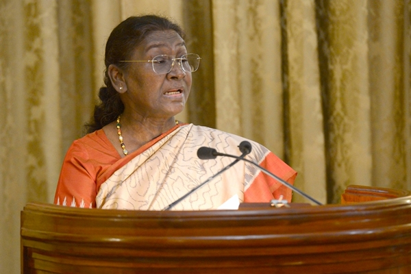 President Droupadi Murmu Extends Diwali Greetings