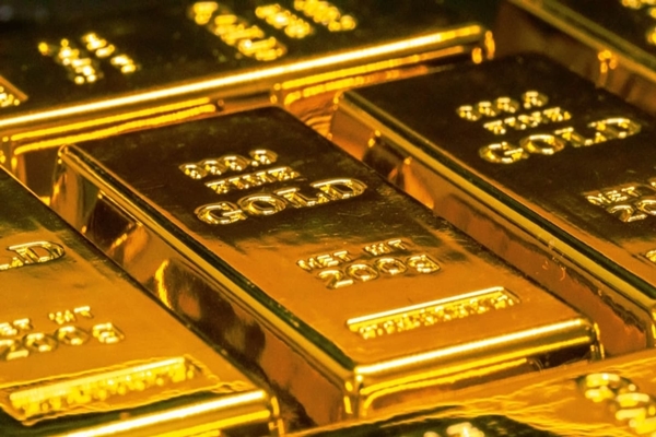 Gold prices up, silver down