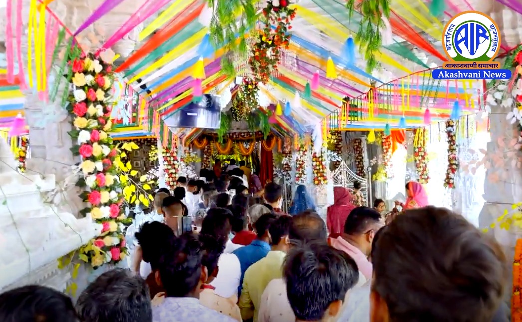 शारदीय नवरात्र के चौथे दिन आज की जा रही है माँ दुर्गा के कुष्माण्डा स्वरूप की पूजा
