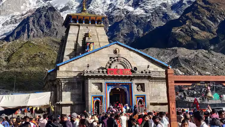 उत्तराखंडमधल्या केदारनाथ धाम मंदीराचे दरवाजे आज विधिवत बंद