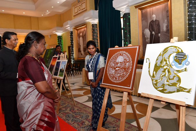 राष्ट्रपती भवनात आयोजित ‘सृजन २०२४’ निवासी कला शिबिरात अमरावतीतल्या सुमित्रा आहके सहभागी