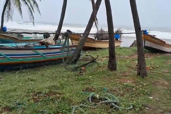 Deep Depression to cross between Mahabalipuram and Puducherry on Nov 30: Met Dept