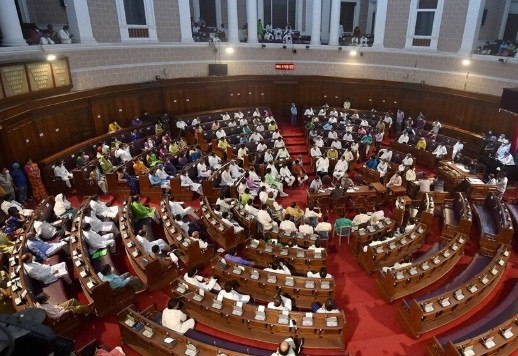 पश्चिम बंगाल में भाजपा ने राज्‍य में महिलाओं और बच्‍चों पर अत्‍याचार की घटनाओं पर विधानसभा में स्‍थगन प्रस्‍ताव रखा