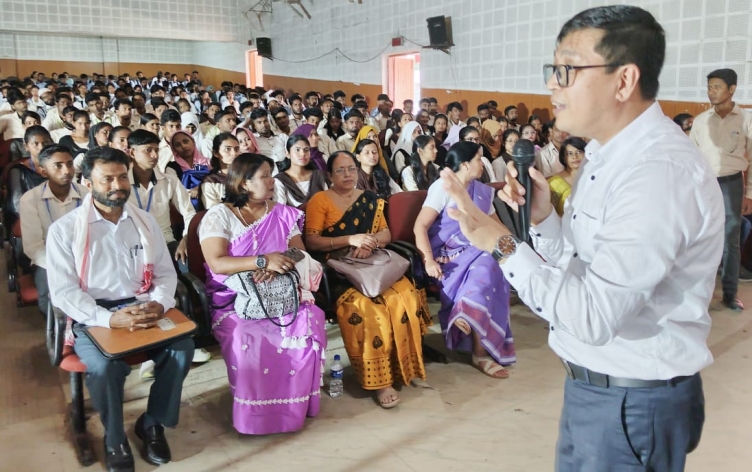 মঙলদৈৰ জিলা পুথিভঁৰালত কেৰিয়াৰ পৰামৰ্শ ২০২৪ শীৰ্ষক জিলা পৰ্যায়ৰ কেৰিয়াৰ পৰামৰ্শদান অনুষ্ঠান