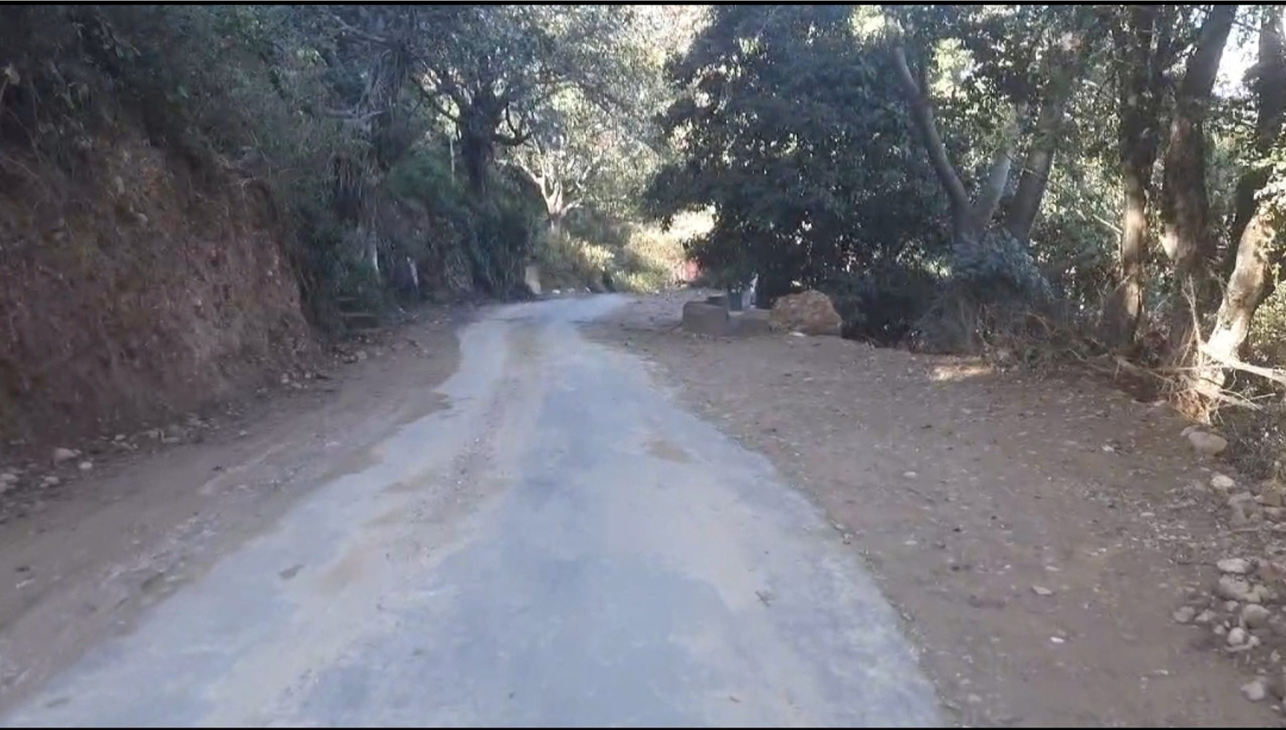 मंडीः मां शारदा (सिमसा) के दर्शनार्थ आने वाले श्रद्धालुओं को वाहनों के लंबे जाम से मुक्ति