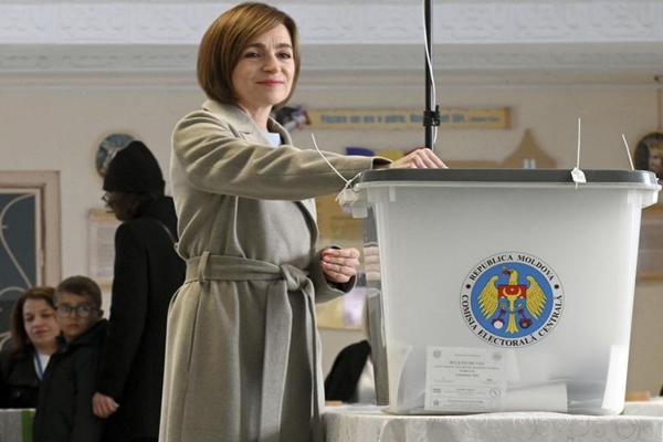 Maia Sandu Sworn in for 2nd Term as President of Moldova