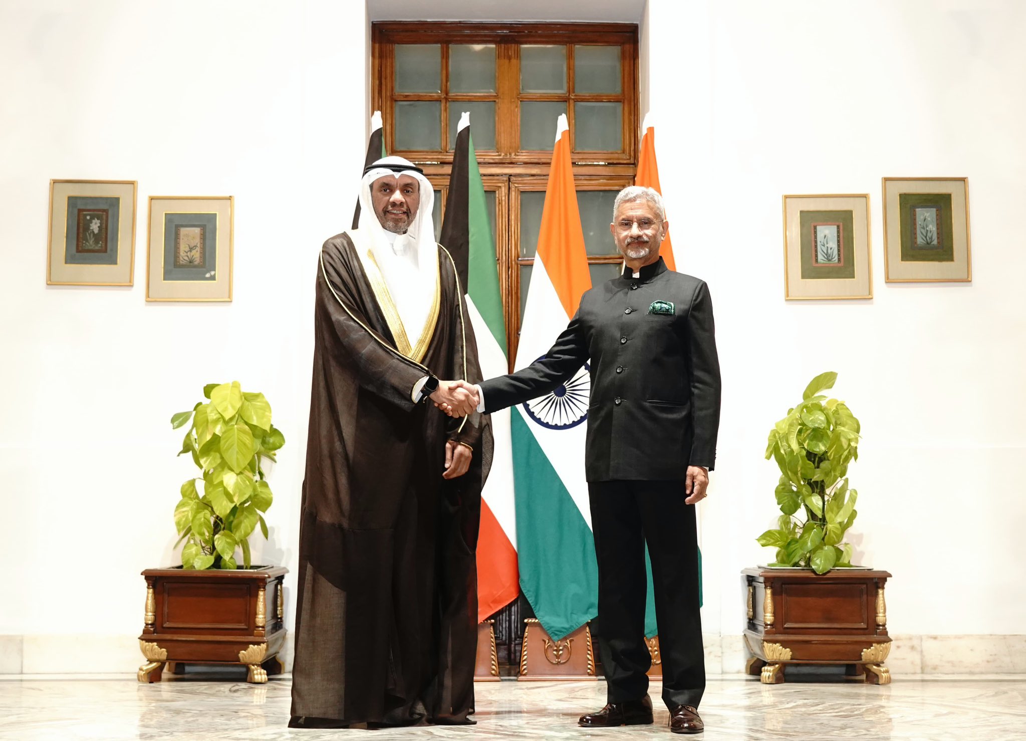 नई दिल्ली: विदेश मंत्री डॉ. एस. जयशंकर ने कुवैत के विदेश मंत्री अब्दुल्ला अली अल-यहया से मुलाकात की