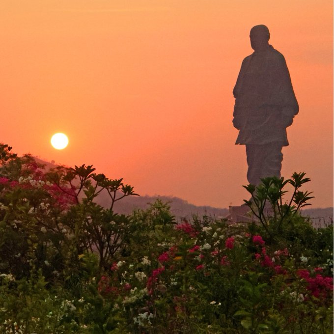 লৌহপুৰুষ চৰ্দাৰ বল্লভ ভাই পেটেলৰ মৃত্যুবার্ষিকীত দেশবাসীৰ শ্ৰদ্ধাঞ্জলি জ্ঞাপন