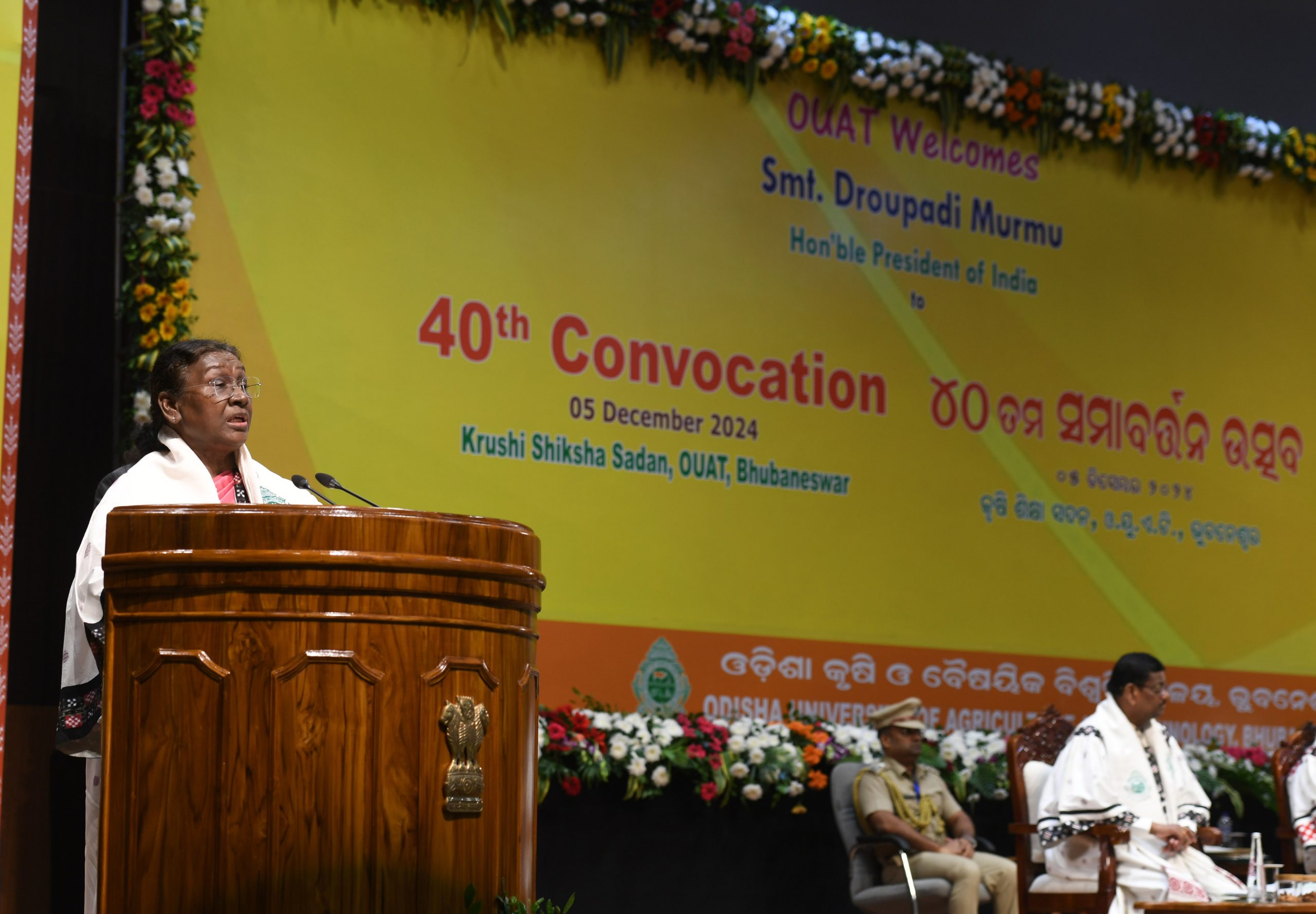 राष्ट्रपति द्रौपदी मुर्मु ने वैज्ञानिकों किया आह्वान – किसानों को प्राकृतिक आपदाओं, जलवायु परिवर्तन जैसी चुनौतियों से बचाने के लिए बनाएं नई योजनाएं