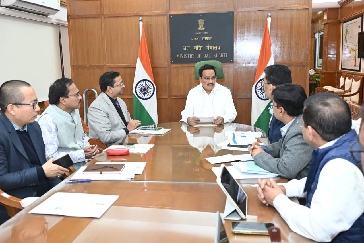 जल शक्ति मंत्री सीआर पाटिल ने ई दिल्ली में राज्य मंत्रियों के साथ उच्च-स्तरीय समीक्षा-बैठक की