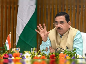 ব্ৰিক্‌ছ সন্মিলন ২০২৬-ত দেশৰ উচ্চশিক্ষা আৰু গৱেষণা প্ৰতিষ্ঠানৰ উদ্ভাৱনসমূহ বিশ্বৰ বিভিন্ন ক্ষেত্ৰত প্ৰসাৰিত হ’বঃ প্ৰহ্লাদ যোশী