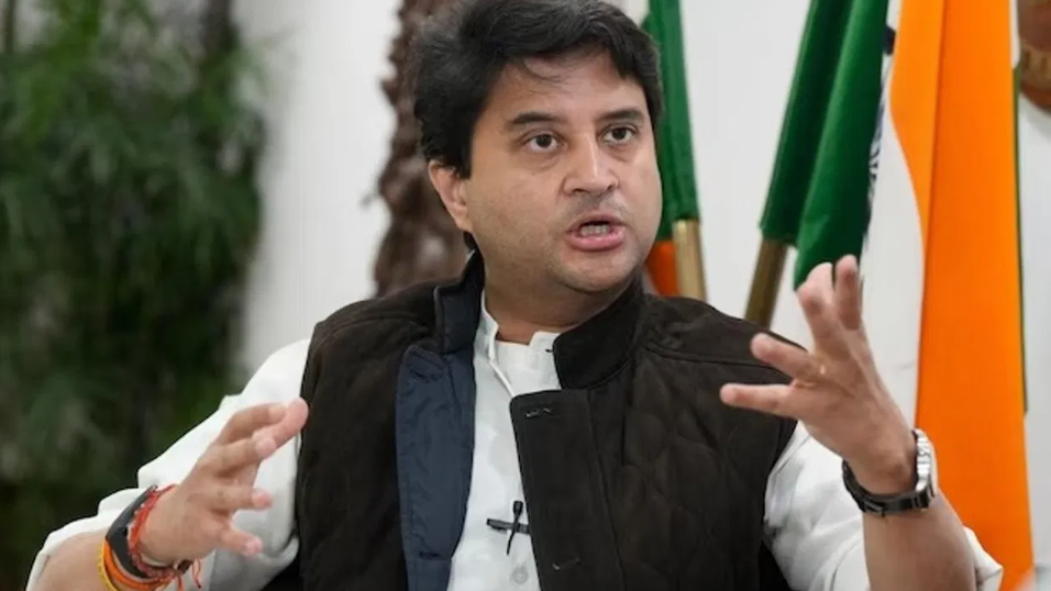 संचार मंत्री ज्योतिरादित्य सिंधिया ने कहा, बीएसएनएल को 2019 में दिए गए संरक्षण पैकेज से कंपनी घाटे से उबरकर लाभ में आई