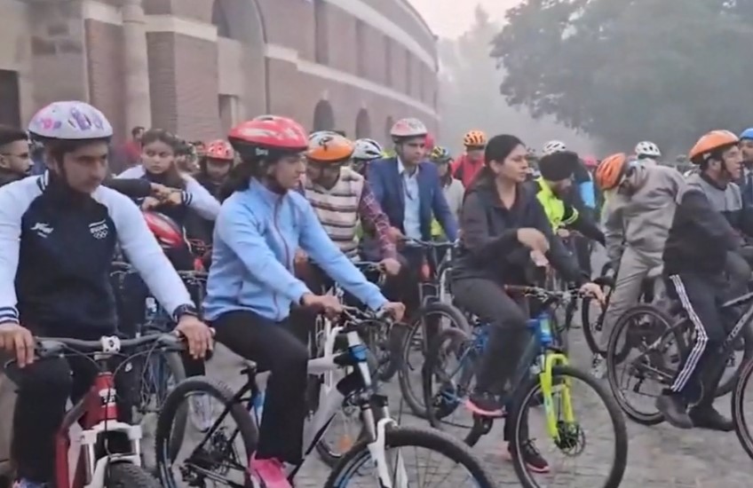 Union Minister Mansukh Mandaviya flags off ‘Fit India Cycling Tuesdays’ initiative in New Delhi