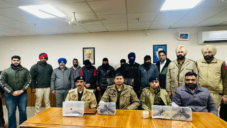 पंजाब पुलिस ने पाकिस्‍तान – आईएसआई समर्थित एक आतंकी गुट का भंडाफोड करते हुए पांच लोगों को किया गिरफ्तार