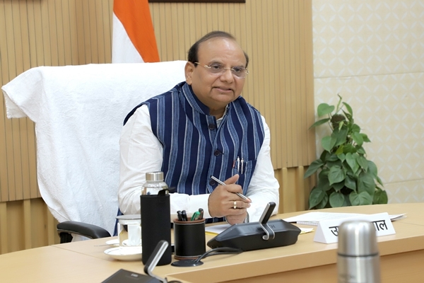 दिल्ली में आय प्रमाण पत्र के लिए अब आधार अनिवार्य, उपराज्यपाल ने सरकार के प्रस्ताव को दी मंजूरी