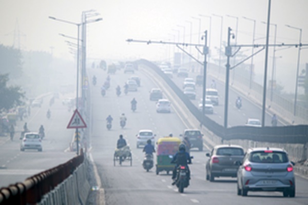 Delhi air quality improves to ‘moderate’, AQI at 161