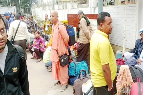 Bangladesh stops 83 ISKCON members with valid travel documents from travelling to India