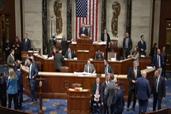 US House passes bill to fund government