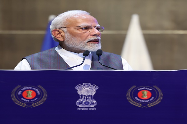 PM Modi expresses concern over digital frauds, cybercrimes & AI threats