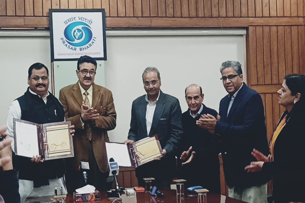 Prasar Bharati signs MoU with Hockey India to provide live broadcast of upcoming Hockey India League