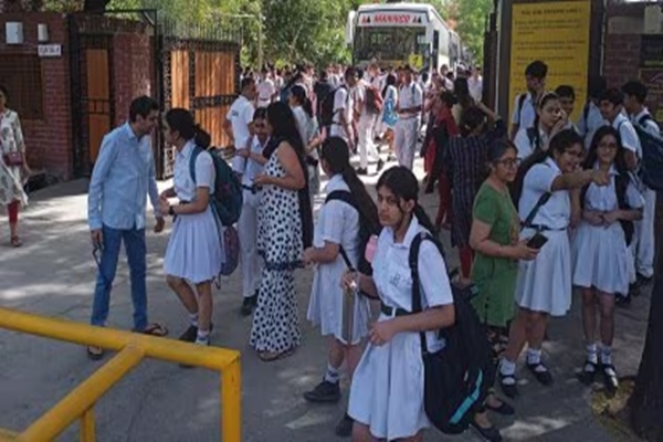 Delhi schools receive bomb threat emails: Police investigation on