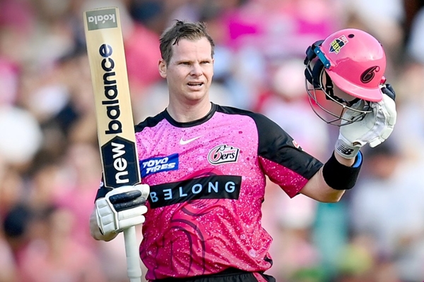 Big Bash League: Steve Smith Equals Record for Most Centuries with Unbeaten 121