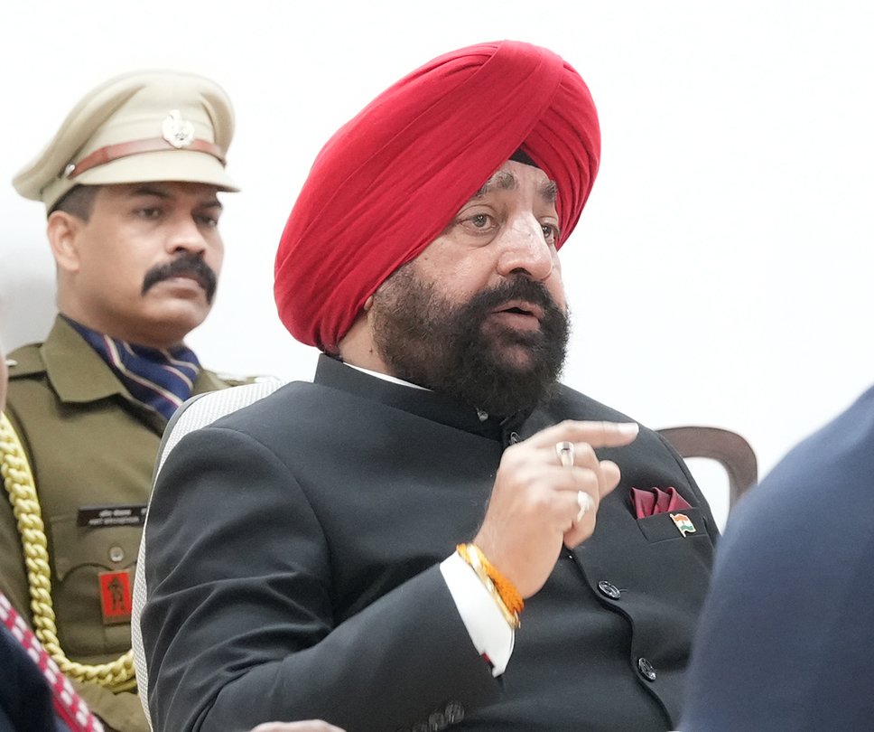 उत्तराखंड सैनिक पुनर्वास सोसायटी की बैठक राज्यपाल लेफ्टिनेंट जनरल गुरमीत सिंह की अध्यक्षता में देहरादून में आयोजित हुई