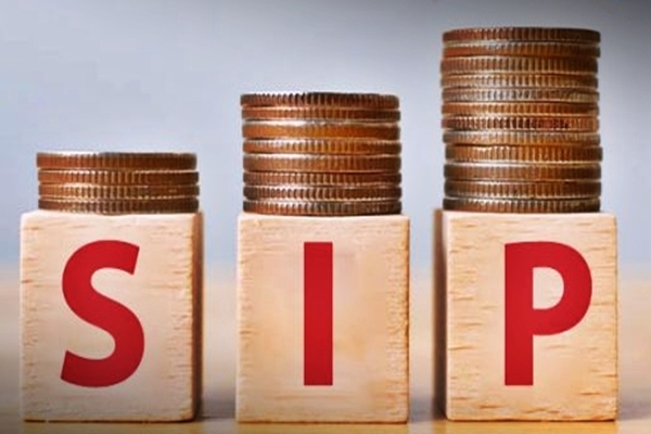 SIP Inflows Cross Rs 26,000 Crore Mark For 1st Time In December: AMFI