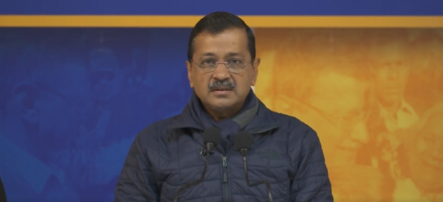 अरविंद केजरीवाल ने भी सत्ता में पुनः आने पर छात्रों के लिए बस-सेवा फ्री करने की घोषणा की