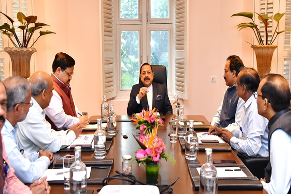 Union Minister Dr Jitendra Singh reviews ISRO’s major upcoming space missions