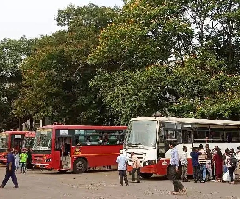 एसटीच्या सर्व बस स्थानकांवर “हिंदूहृदयसम्राट बाळासाहेब ठाकरे स्वच्छ, सुंदर बसस्थानक अभियान” राबवविणार – प्रताप सरनाईक