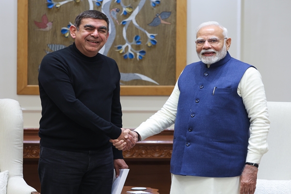 PM Modi interacts with Indian entrepreneur Vishal Sikka in Delhi