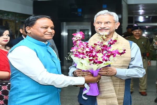 EAM Jaishankar arrives in Bhubaneswar for Pravasi Bharatiya Divas