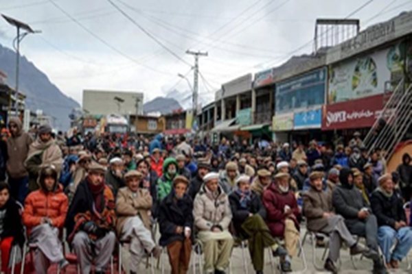 Pakistan-China trade route blocked for 5th day