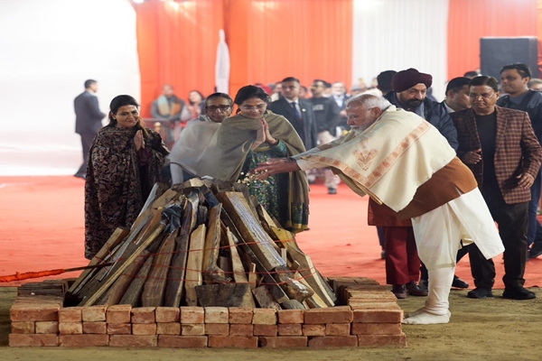 PM Modi participates in Lohri celebrations in Delhi