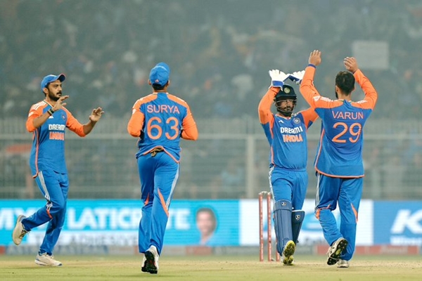 India beat England by 7 wickets in1st T20I at Eden Gardens