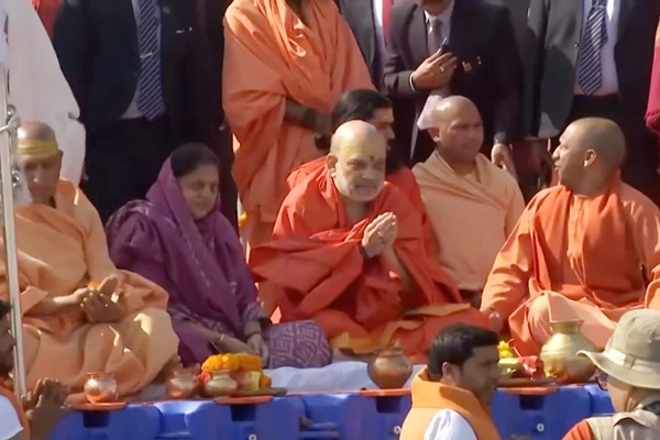 Maha Kumbh 2025: HM Amit Shah takes holy dip at Triveni Sangam