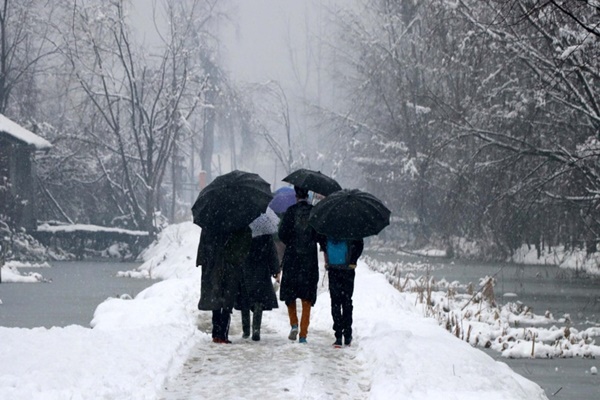 IMD predicts rain & snowfall in Norther region during next five days