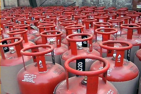 Commercial LPG prices slashed by Rs 14.50