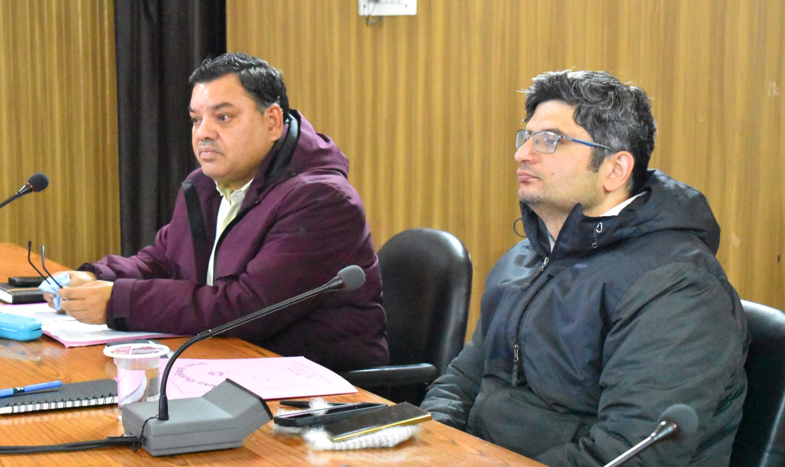 चमोली के जिलाधिकारी ने स्वच्छता को लेकर किए जा रहे कार्यों को लेकर नाराजगी व्यक्त की