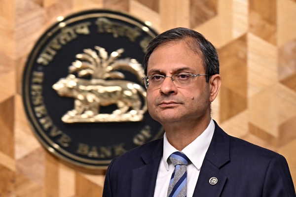 RBI Governor Sanjay Malhotra to Announce 1st MPC Decision Amid Rate Cut Speculation