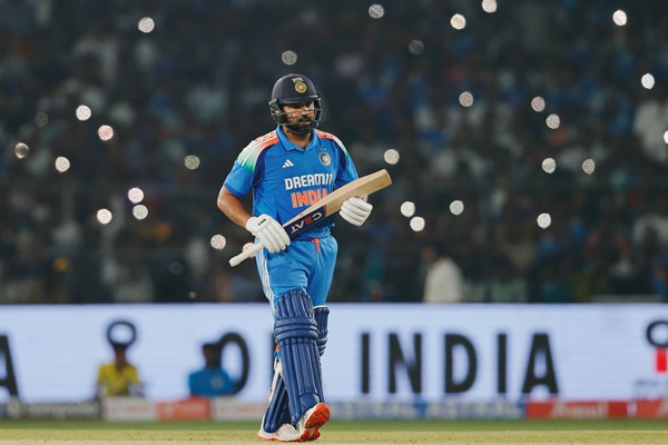 Cricket: India defeats England in 2nd ODI by 4 wickets in Cuttack