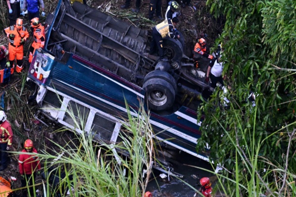 Guatemala Bus Crash Kills 30; President Declares National Mourning