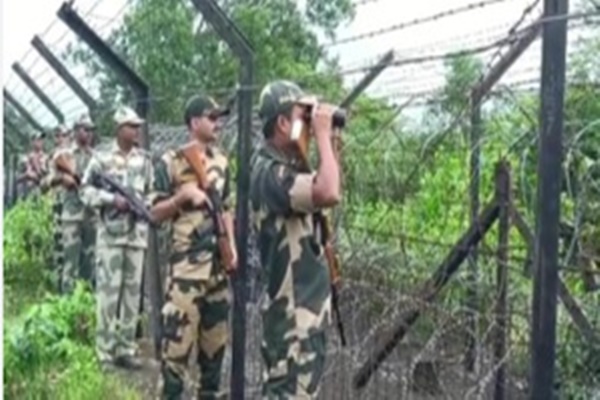 BSF foils infiltration bid by killing Pak intruder along International Border in Pathankot