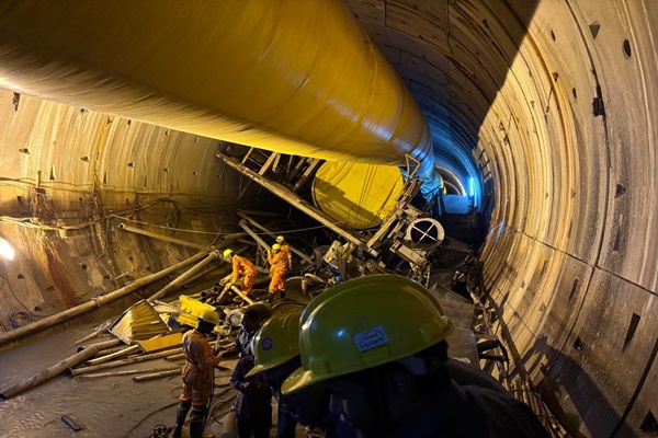 Railway deploys metal-cutting experts for rescue operation in Telangana tunnel