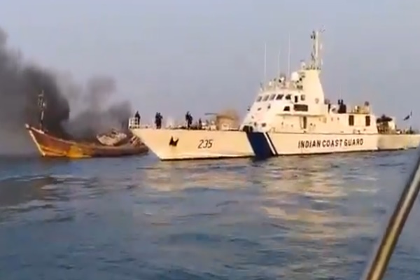 18 Rescued from Burning Fishing Trawler Off Alibag Coast in Maharashtra