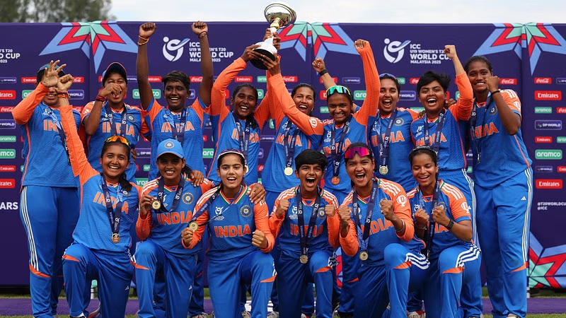 Women’s U19 T20 World Cup: महिला क्रिकेटमध्ये, 19 वर्षांखालच्या टी ट्वेंटी विश्वचषक स्पर्धेत दक्षिण आफ्रिकेवर ९ गडी राखून मात करत भारतानं पटकावलं विजेतपद